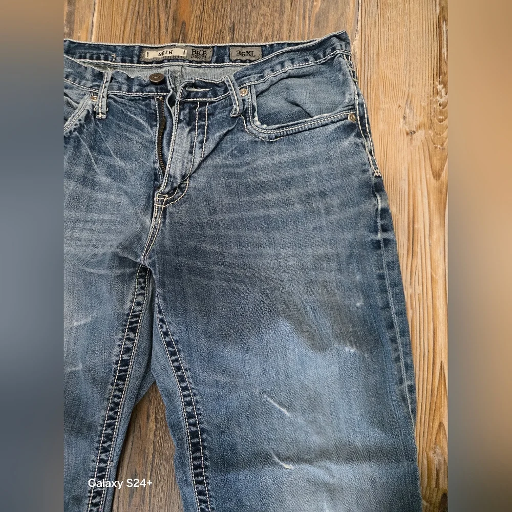BKE Men's Distressed Light Blue Straight Jeans - Picture 8 of 16